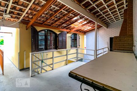Casa à venda com 160m², 3 quartos e 2 vagas Casa à venda com 160m², 3 quartos e 2 vagasChurrasqueira