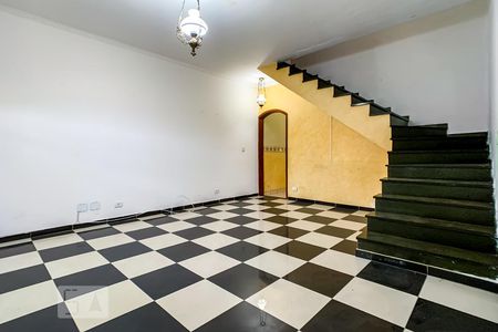 Casa para alugar com 160m², 3 quartos e 2 vagasSala