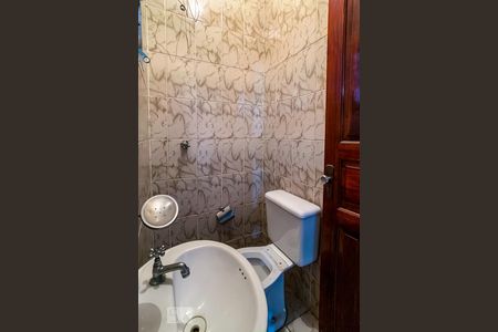 Casa à venda com 160m², 3 quartos e 2 vagas Casa à venda com 160m², 3 quartos e 2 vagasLavabo do Quintal