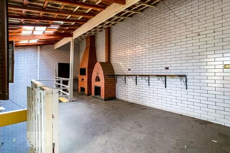 Casa à venda com 160m², 3 quartos e 2 vagas Casa à venda com 160m², 3 quartos e 2 vagasChurrasqueira