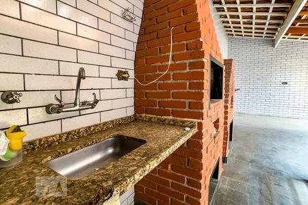 Casa à venda com 160m², 3 quartos e 2 vagas Casa à venda com 160m², 3 quartos e 2 vagasChurrasqueira