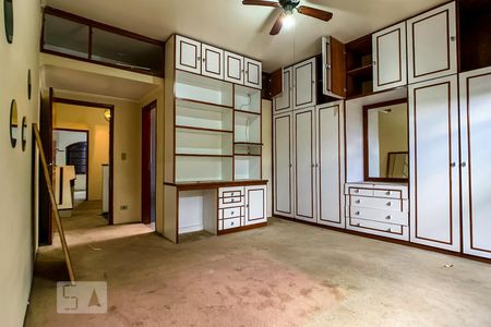 Casa à venda com 160m², 3 quartos e 2 vagas Casa à venda com 160m², 3 quartos e 2 vagasSuíte