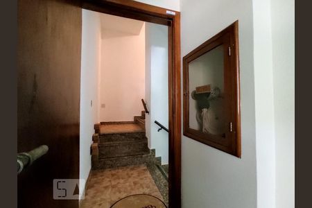 Apartamento à venda com 350m², 4 quartos e 4 vagasEscada de emergência