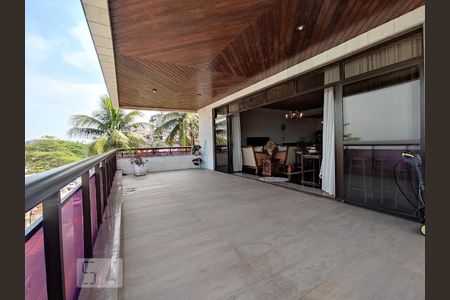 Apartamento à venda com 350m², 4 quartos e 4 vagasVaranda de 50 M2