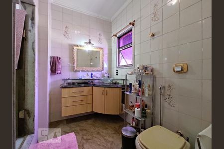 Apartamento à venda com 350m², 4 quartos e 4 vagasBanheiro do Quarto 3 Suite