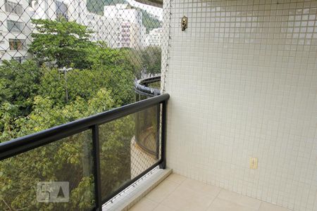 Apartamento para alugar com 92m², 3 quartos e 1 vagaSacada