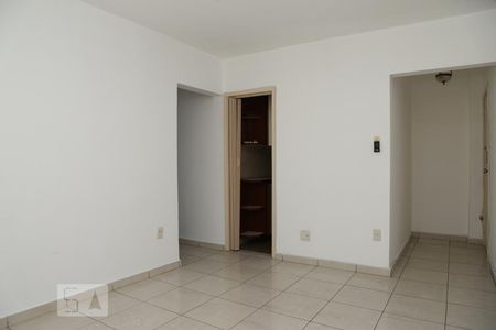 Apartamento à venda com 62m², 2 quartos e 1 vagaSala