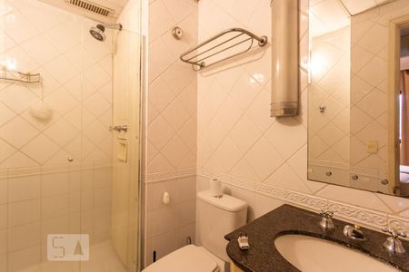 Banheiro da Suite de apartamento à venda com 1 quarto, 34m² em Vila Olímpia, São Paulo