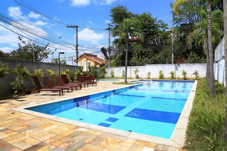 Apartamento para alugar com 68m², 2 quartos e 1 vagaÁrea comum - Piscina