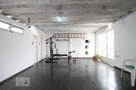Casa à venda com 250m², 3 quartos e 4 vagasQuintal/ Garagem