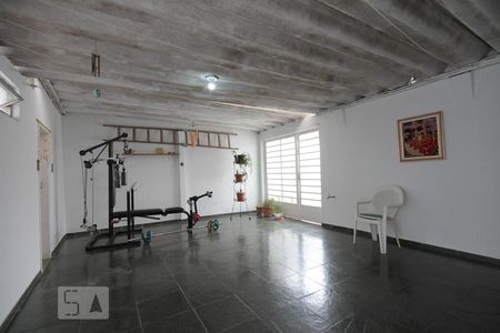 Casa à venda com 250m², 3 quartos e 4 vagasQuintal/ Garagem
