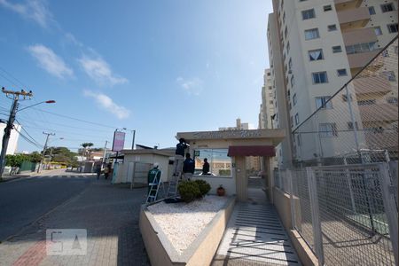 Apartamento para alugar com 57m², 2 quartos e 1 vagaFachada