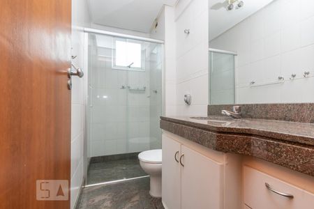 Banheiro da Suíte de apartamento para alugar com 3 quartos, 86m² em Calafate, Belo Horizonte
