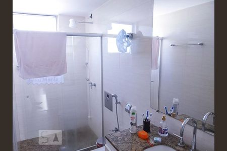 Apartamento à venda com 180m², 4 quartos e 2 vagasBanheiro 1