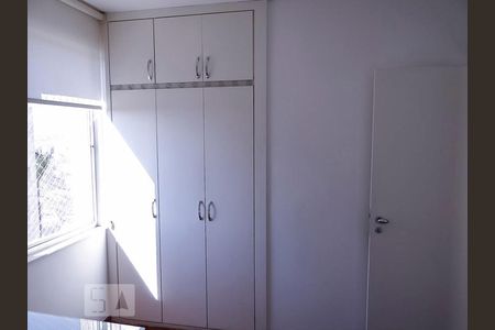Apartamento à venda com 180m², 4 quartos e 2 vagasQuarto 2
