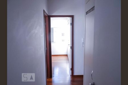 Apartamento à venda com 180m², 4 quartos e 2 vagasCorredor