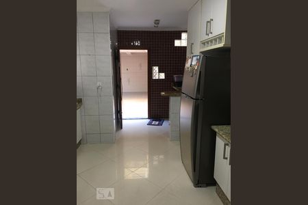 Casa à venda com 150m², 3 quartos e 2 vagasCozinha