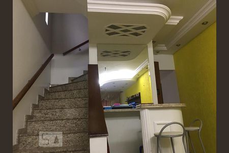 Casa à venda com 150m², 3 quartos e 2 vagasSala