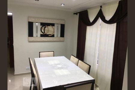 Casa à venda com 150m², 3 quartos e 2 vagasSala