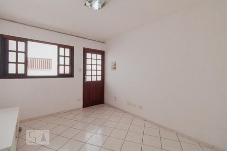 Sala de casa de condomínio para alugar com 2 quartos, 63m² em Vila Aricanduva, São Paulo