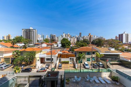 Vista da sacada de apartamento à venda com 3 quartos, 212m² em Cambuí, Campinas