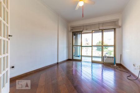 Sala de vídeo de apartamento à venda com 3 quartos, 212m² em Cambuí, Campinas