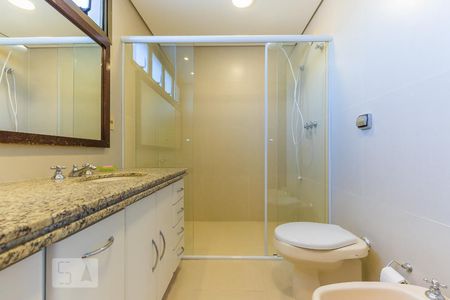 Apartamento à venda com 212m², 3 quartos e 3 vagasBanheiro da suíte 1