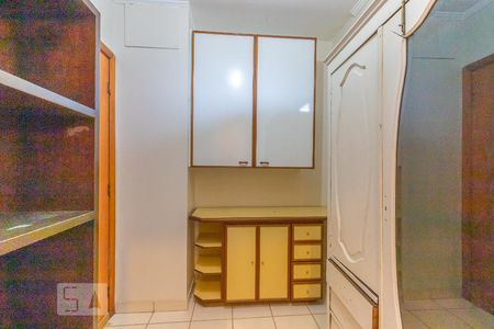 Apartamento à venda com 212m², 3 quartos e 3 vagasQuarto de serviço