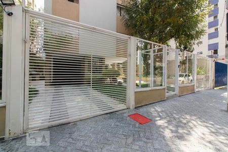 Apartamento para alugar com 98m², 2 quartos e 1 vaga Apartamento para alugar com 98m², 2 quartos e 1 vagaFachada