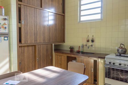 Quarto 2 de casa para alugar com 3 quartos, 140m² em Vila Baruel, São Paulo