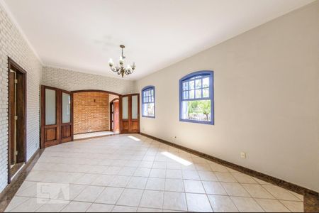Casa para alugar com 160m², 2 quartos e 1 vaga Casa para alugar com 160m², 2 quartos e 1 vagaSala
