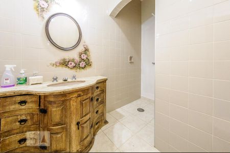 Casa para alugar com 160m², 2 quartos e 1 vaga Casa para alugar com 160m², 2 quartos e 1 vagaBanheiro Social