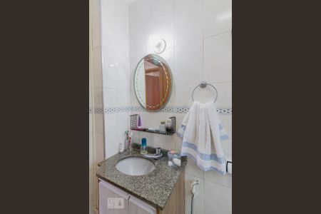 Banheiro de apartamento para alugar com 2 quartos, 63m² em Jardim Bela Vista, Santo André