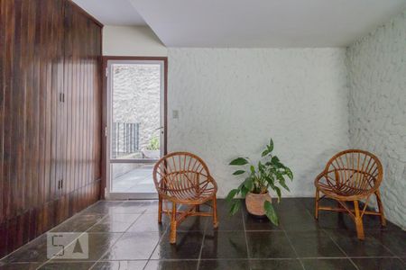 Apartamento para alugar com 63m², 2 quartos e 1 vaga Apartamento para alugar com 63m², 2 quartos e 1 vagaHall