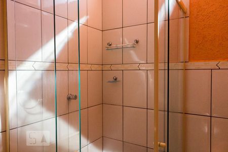 Casa à venda com 120m², 2 quartos e 2 vagasBox Banheiro Suíte 1