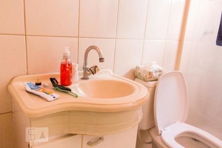 Casa à venda com 120m², 2 quartos e 2 vagasPia Banheiro Suíte 2