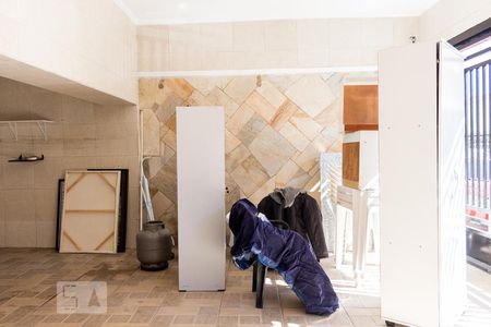 Casa à venda com 120m², 2 quartos e 2 vagasGaragem