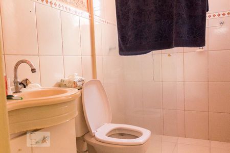 Casa à venda com 120m², 2 quartos e 2 vagasBanheiro Suíte 2