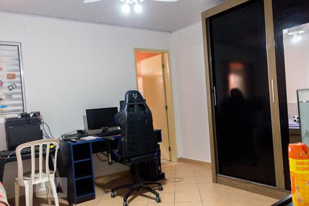 Casa à venda com 120m², 2 quartos e 2 vagasSuíte 2