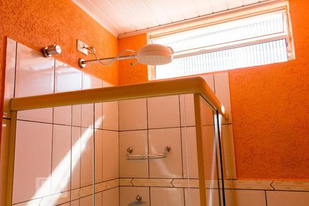 Casa à venda com 120m², 2 quartos e 2 vagasBanheiro Suíte 1