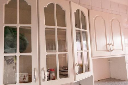 Casa à venda com 120m², 2 quartos e 2 vagasCozinha - Armários