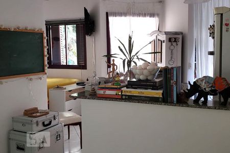 Sala de kitnet/studio para alugar com 1 quarto, 54m² em Vila Suzana, São Paulo
