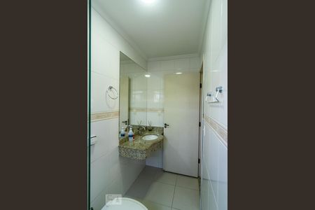 Banheiro de apartamento à venda com 1 quarto, 55m² em Rudge Ramos, São Bernardo do Campo