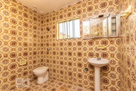 Banheiro  de casa de condomínio para alugar com 1 quarto, 75m² em Vila Buenos Aires, São Paulo