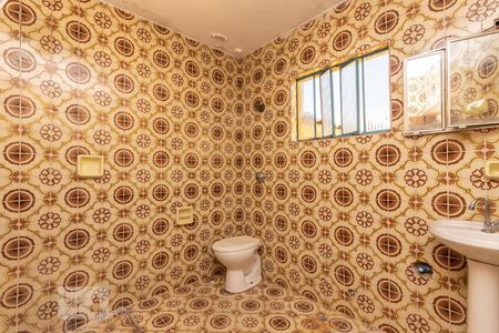 Banheiro  de casa de condomínio para alugar com 1 quarto, 75m² em Vila Buenos Aires, São Paulo