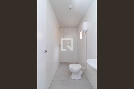 Banheiro de casa para alugar com 1 quarto, 70m² em Vila Buenos Aires, São Paulo