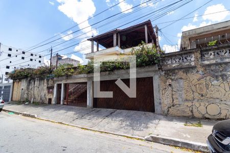 Casa à venda com 291m², 3 quartos e 3 vagasFachada