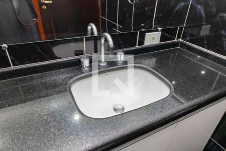 Casa à venda com 291m², 3 quartos e 3 vagasBanheiro - torneira