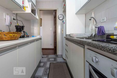 Apartamento à venda com 75m², 2 quartos e 1 vaga Apartamento à venda com 75m², 2 quartos e 1 vagaCozinha