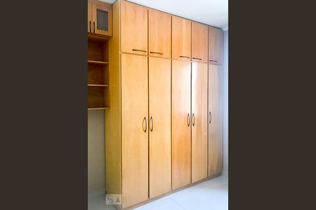 Quarto 1 de apartamento à venda com 2 quartos, 46m² em Jardim Prudência, São Paulo